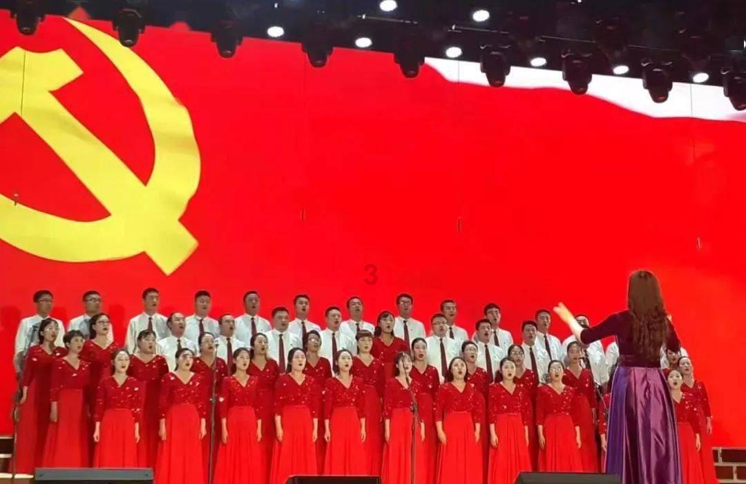一个女生故意躲着你是什么意思？游戏画面